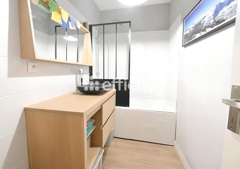 Appartement - 60 m² - 2 pièces