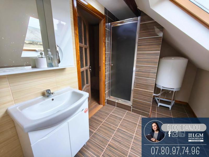 Maison - 215 m² - 7 pièces