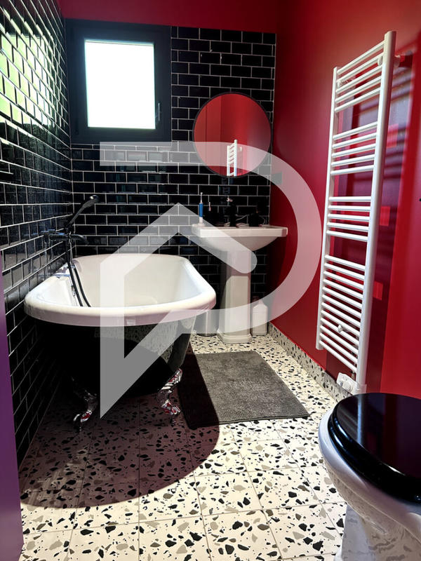 Maison - 108 m² - 4 pièces