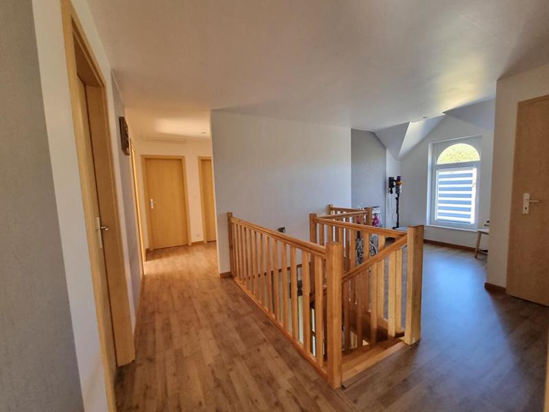 Maison - 202 m² - 8 pièces