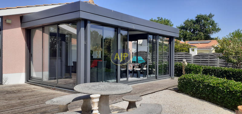 Maison - 200 m² - 6 pièces