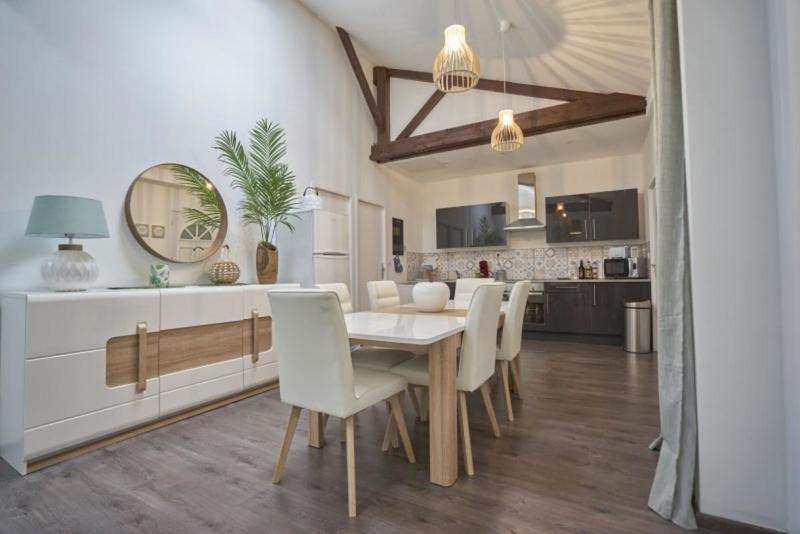 Appartement - 92 m² - 6 pièces