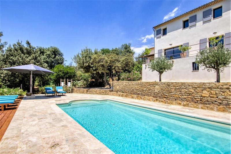 Villa - 237 m² - 8 pièces