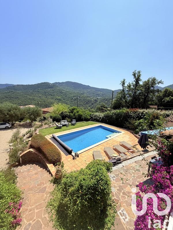 Maison - 171 m² - 6 pièces