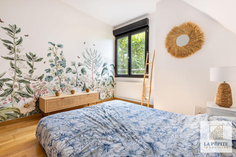 Maison - 173 m² - 9 pièces