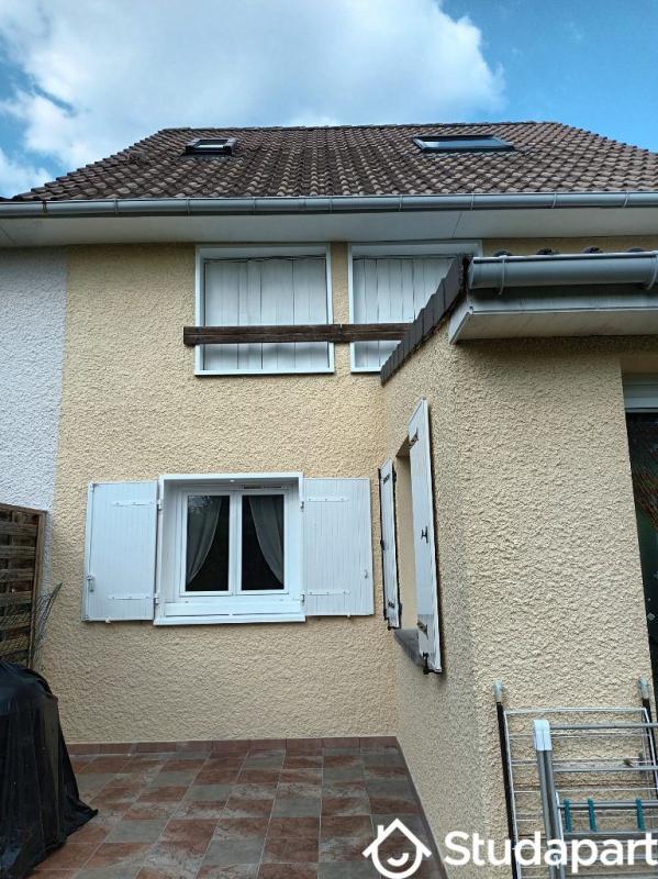 Chambre - 9 m² - 1 pièce