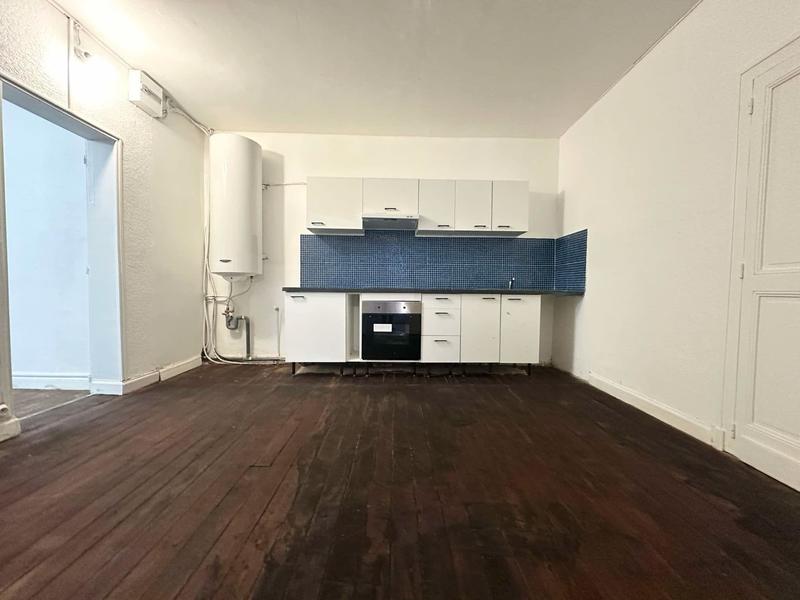 Maison - 214 m² - 9 pièces