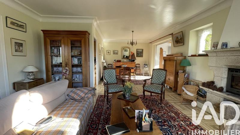 Maison - 187 m² - 8 pièces