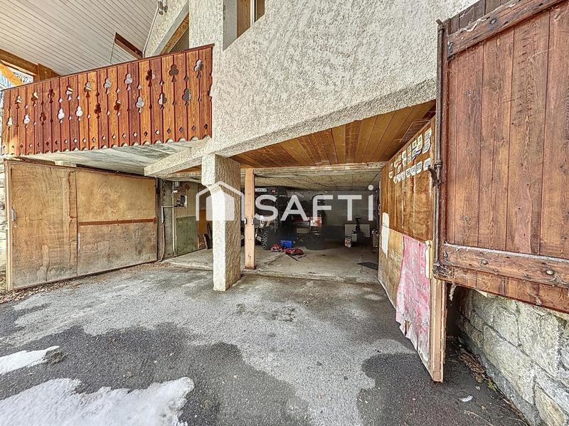 Maison - 251 m² - 10 pièces