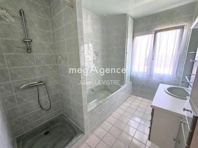 Maison - 208 m² - 8 pièces