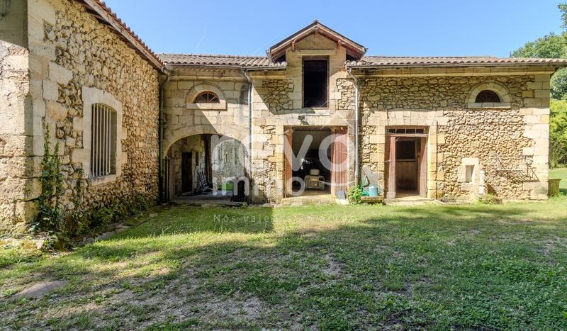 Château - 650 m² - 20 pièces