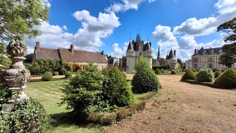 Manoir - 2 500 m² - 35 pièces