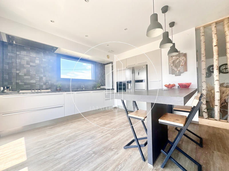 Villa - 190 m² - 7 pièces