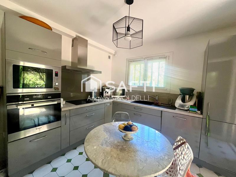 Maison - 96 m² - 5 pièces