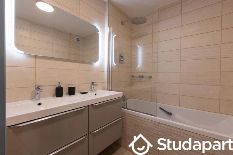 Chambre - 11 m² - 1 pièce