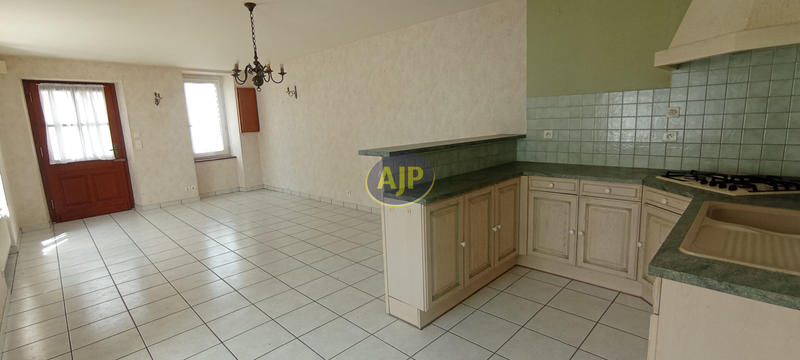 Maison - 80 m² - 4 pièces