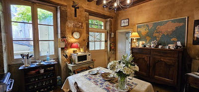 Propriété - 224 m² - 10 pièces