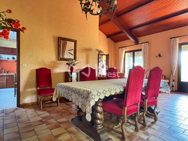 Maison - 170 m² - 7 pièces