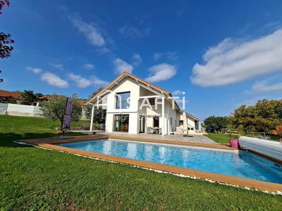 Villa - 170 m² - 5 pièces