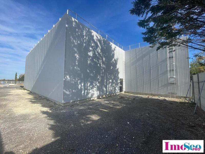 Local d'activité / Entrepôt - 209 m²