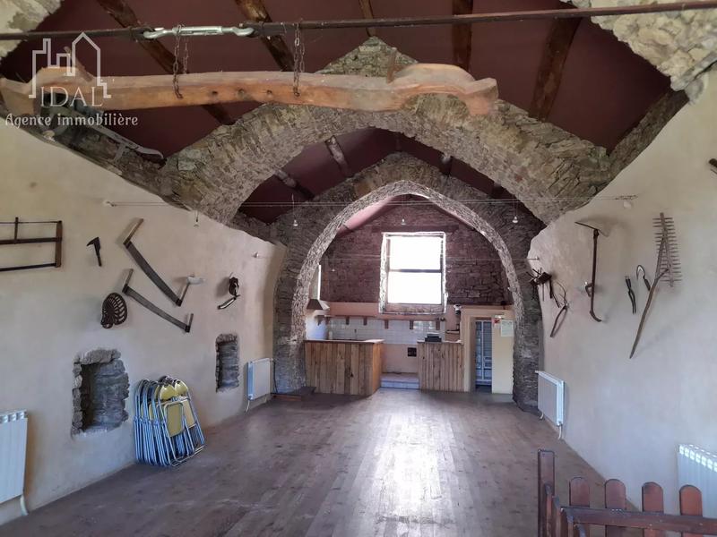 Maison chambre d'hôtes - 422 m²