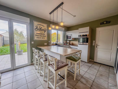 Maison - 96 m² - 6 pièces