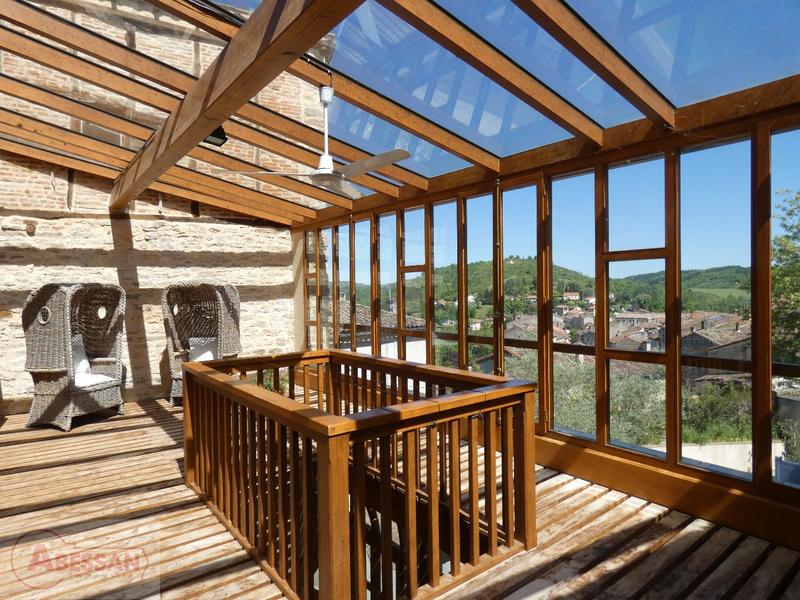 Maison - 355 m² - 10 pièces