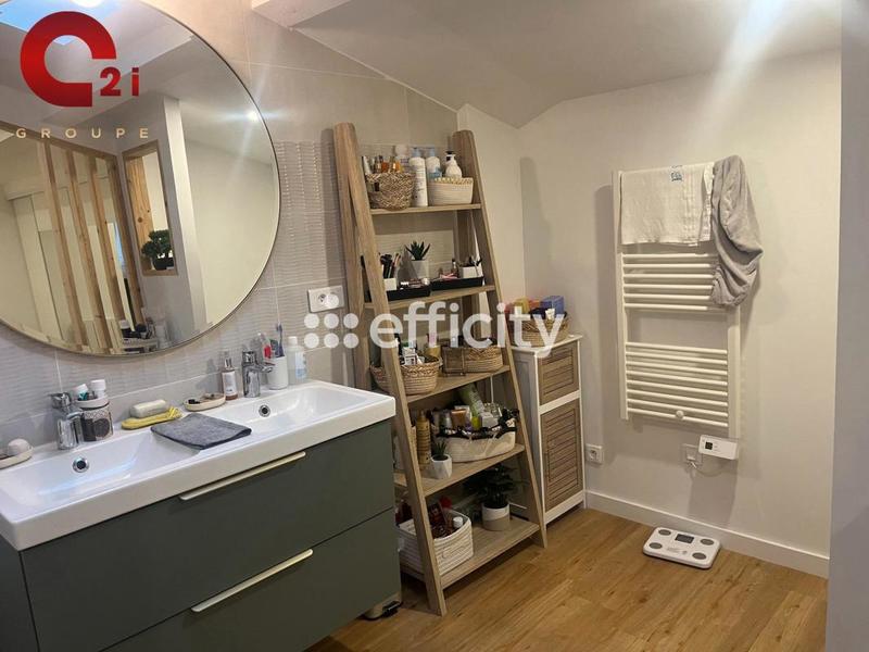 Maison - 203 m² - 7 pièces