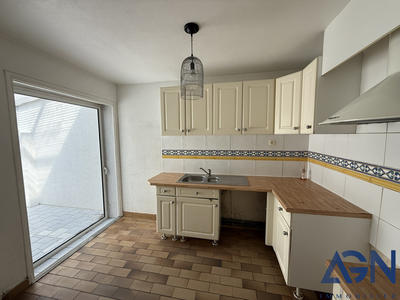 Maison - 82 m² - 5 pièces