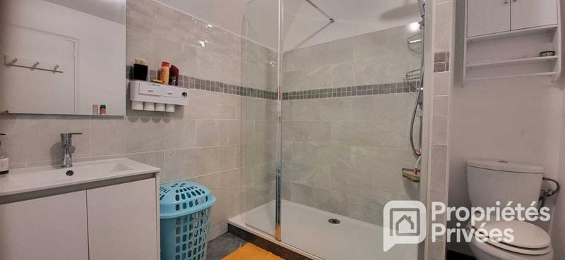 Maison - 215 m² - 9 pièces