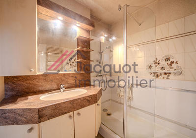 Appartement - 102 m² - 4 pièces
