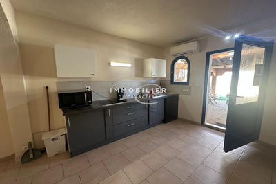 Maison - 300 m² - 14 pièces