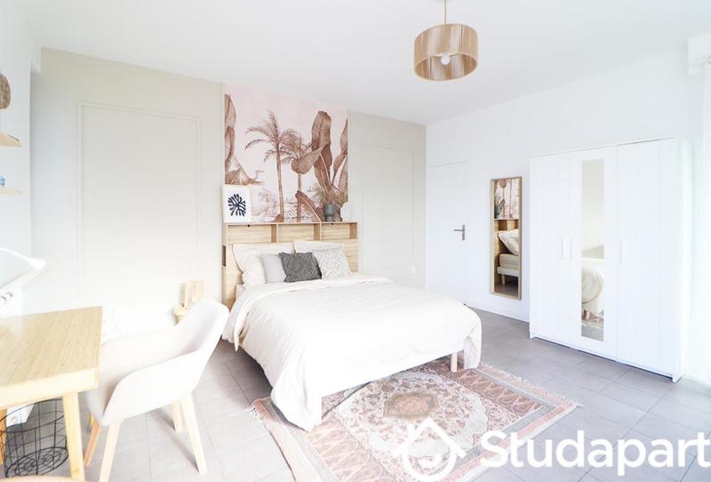 Chambre - 11 m² - 1 pièce