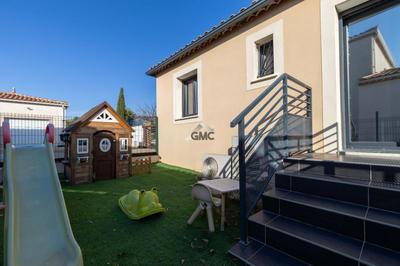 Villa - 100 m² - 4 pièces