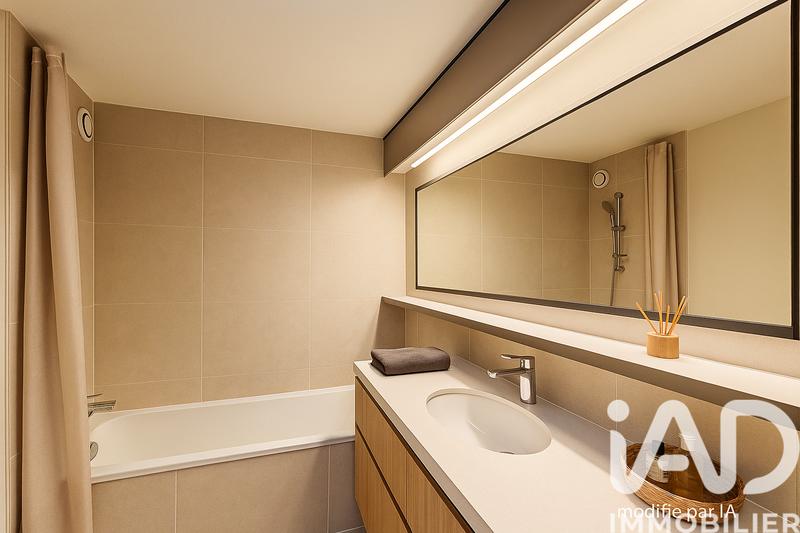 Maison - 210 m² - 6 pièces