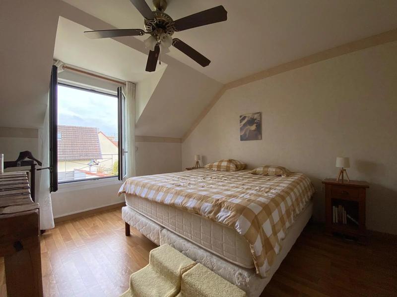 Maison - 175 m² - 9 pièces