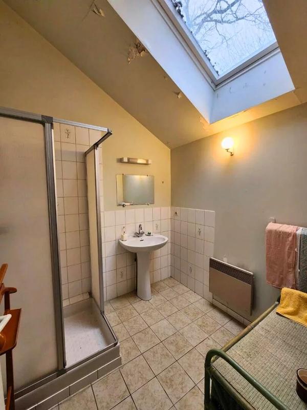 Maison - 280 m² - 11 pièces