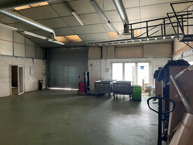 Local d'activité / Entrepôt - 450 m²