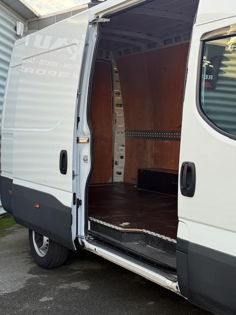 Iveco Daily V (2) 3.0 35c18ha8 V12 H3 176cv