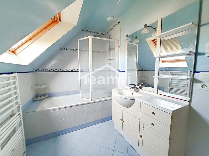 Maison contemporaine - 163 m² - 8 pièces