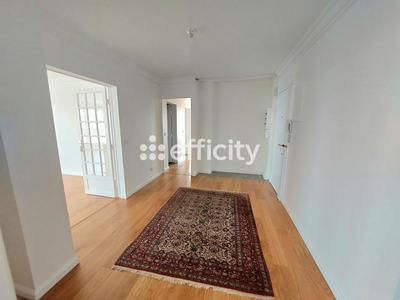 Appartement - 150 m² - 6 pièces