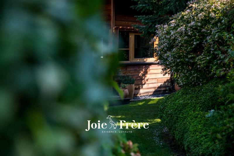 Villa - 233 m² - 8 pièces