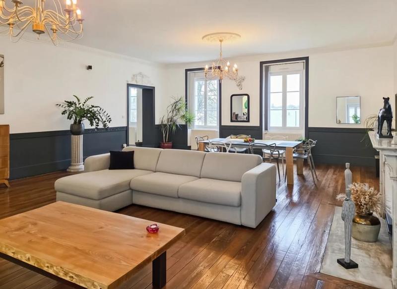 Appartement - 197 m² - 5 pièces