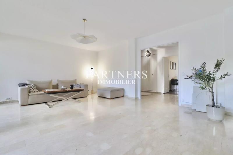 Appartement - 96 m² - 3 pièces