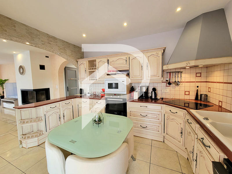 Villa - 170 m² - 6 pièces