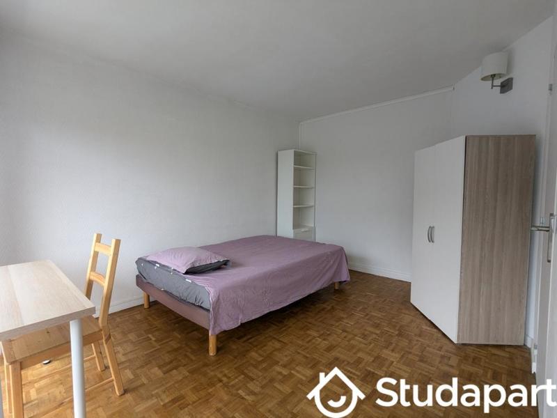 Chambre - 11 m² - 1 pièce