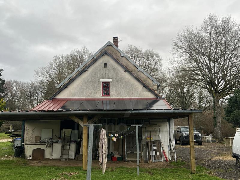 Maison - 250 m² - 6 pièces