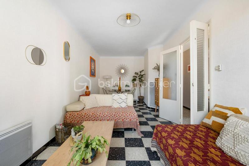 Demeure - 201 m² - 8 pièces