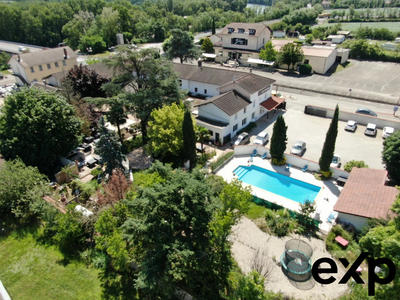 Fonds de commerce - 2 000 m²