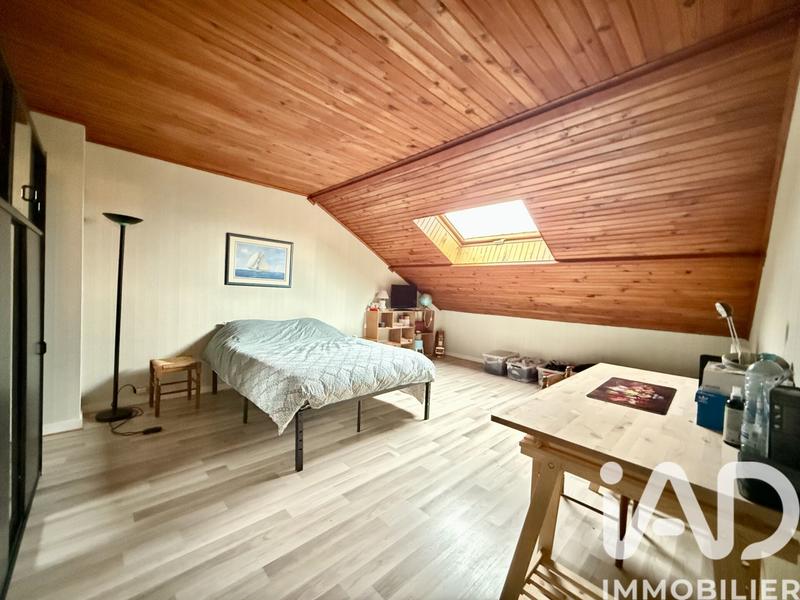Maison - 180 m² - 8 pièces